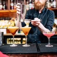 10 Feet Tall, Кардифф