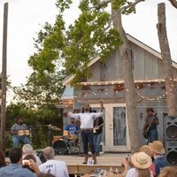 100 Men Hall, Бэй Сейнт Луис, Миссисипи