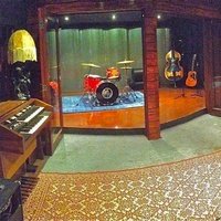 Singing Bird Studio, Франкстон