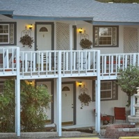 Canyon Lake Lodge - Holiday Bay Room, Каньон Лейк, Калифорния