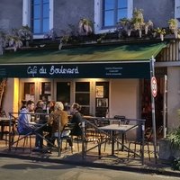 Le Cafe du Boulevard, Мель
