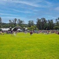 Festival Lawn at Deer Lake Park, Бернаби