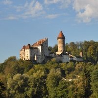 Burg Clam, Клам