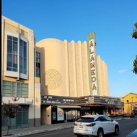 Theatre & Cineplex, Аламида, Калифорния