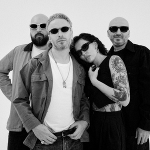 Линия Бикини