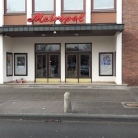 Metropol Theater, Фехта