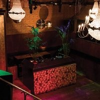 Claire, Амстердам