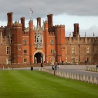 Hampton Court Palace, Лондон