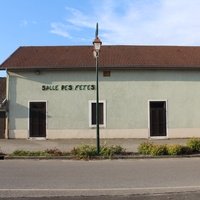 Salle Des Fêtes, Шатель-Гийон