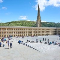 The Piece Hall, Галифакс