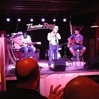 Thunder Road, Сомервилл, Массачусетс