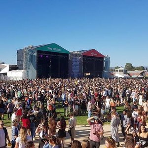 Состав участников и информация о фестивале Groovin the Moo, Wayville 2017
Groovin the Moo, Wayville 2017