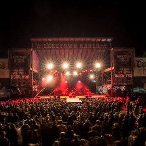 



  Laketown Rock 2018

